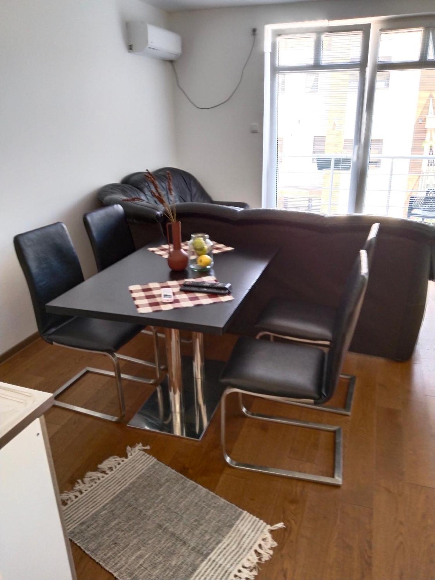 Sandra Apartmani ヴルシャツ 部屋 写真
